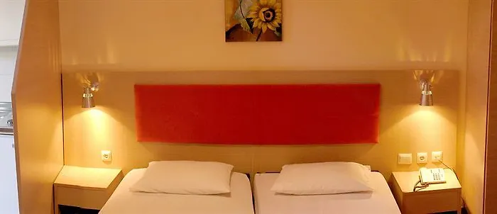 Philoxenia & Lejlighedshotel 3*