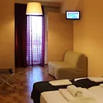 Aparthotel Philoxenia &