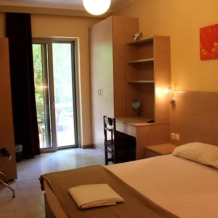 Philoxenia & Aparthotel 3*