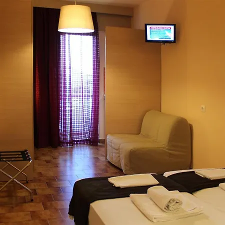 Aparthotel Philoxenia &