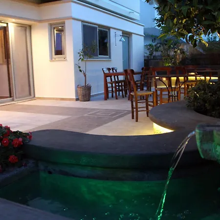 Aparthotel Philoxenia &