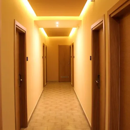 Philoxenia & Apartahotel 4*
