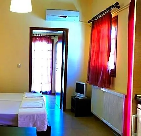Philoxenia & شقة فندقية 4*