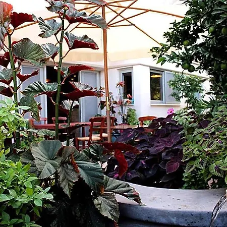 Philoxenia & Apartahotel