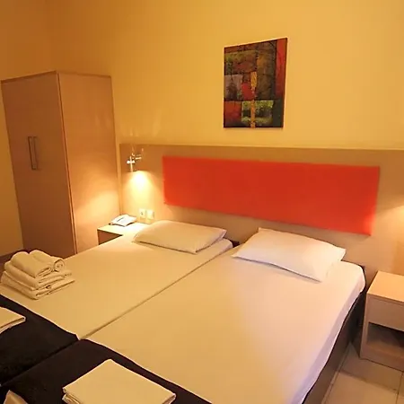 Philoxenia & Apartahotel