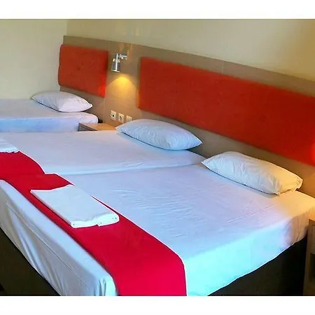 Philoxenia Hotel&studios 2*