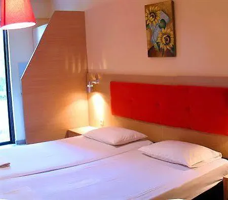 Philoxenia Hotel&studios 2*