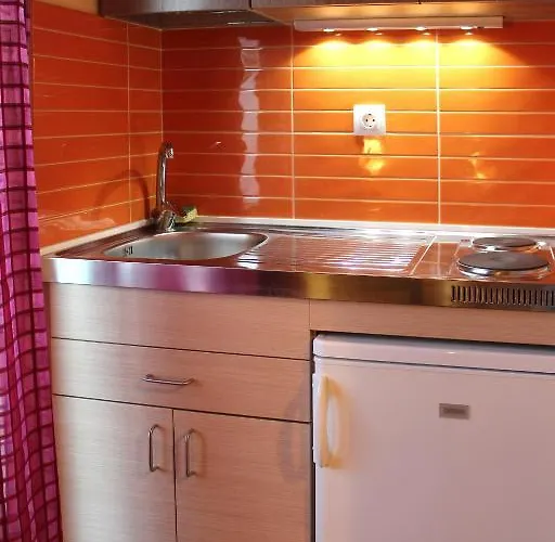 费洛克贞尼亚一室公寓酒店 Rhodes City