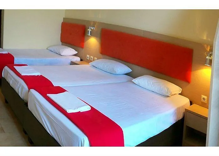 费洛克贞尼亚一室公寓酒店 3*