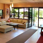 Philoxenia & Aparthotel 4*