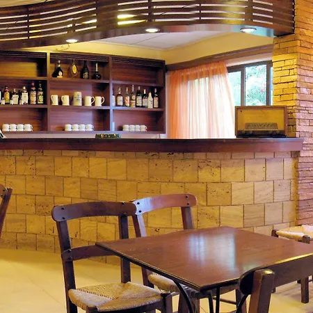 Aparthotel Philoxenia & 3*